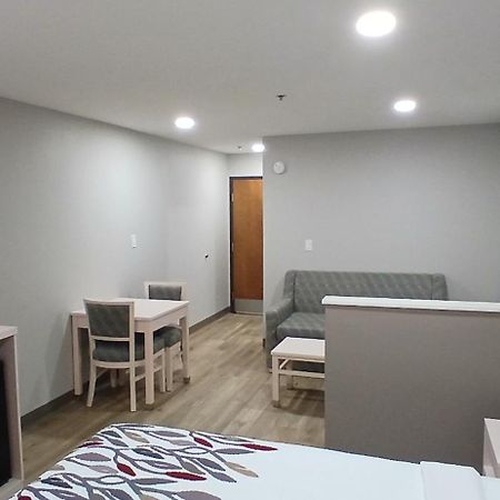 Red Roof Inn & Suites Euless - Dfw Airport Southwest Екстериор снимка