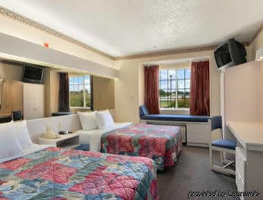 Red Roof Inn & Suites Euless - Dfw Airport Southwest Стая снимка